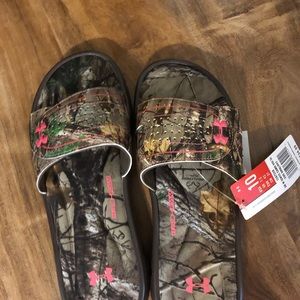 Under Armour Shoes - Under Armour realtree-camo/pink slide on sandals Under Armour Shoes - Under Armour realtree-camo/pink slide on sandals
